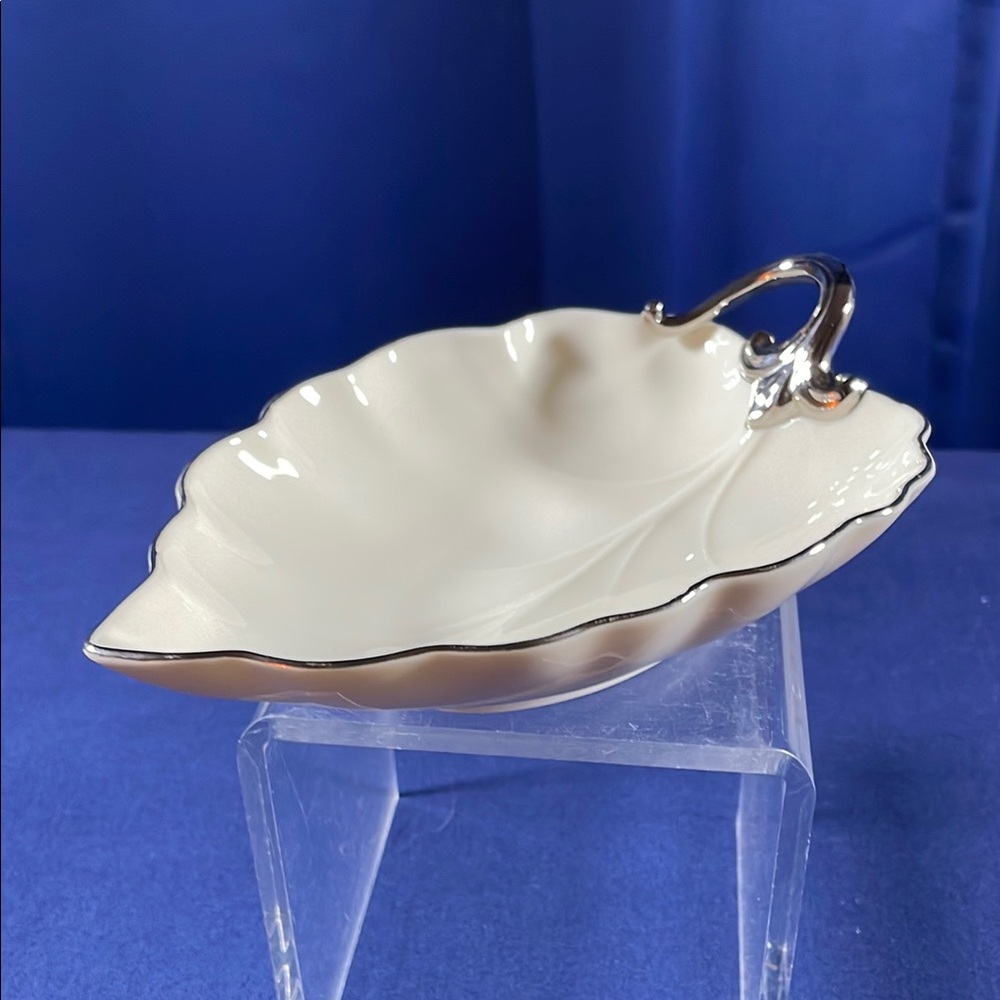Lenox Candy/Nut/Trinket Dish 7” with Handle Platinum Trim Top Rim